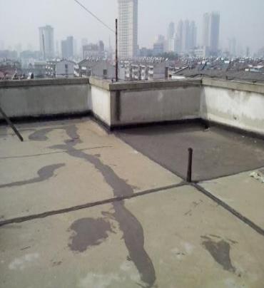 柳南漏水维修 楼顶漏水是什么原因，楼顶漏水维修方法是什么?